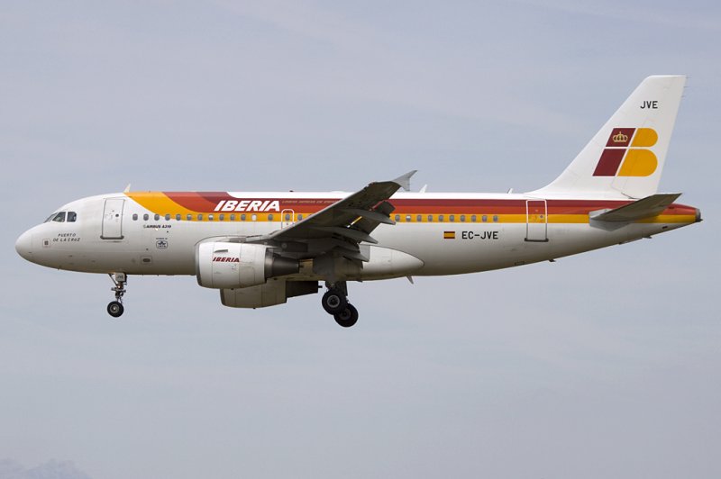 Iberia, EC-JVE, Airbus, A319-111, 21.06.2009, BCN, Barcelona, Spain 

