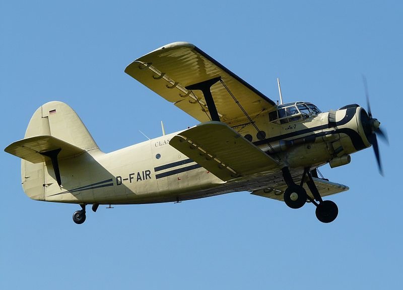 Immer wieder schn, die Antonov AN2 zu sehen. In diesem Fall ist es die D-FAIR. Das Bild stammt aus Aachen und ist vom 30.08.2008