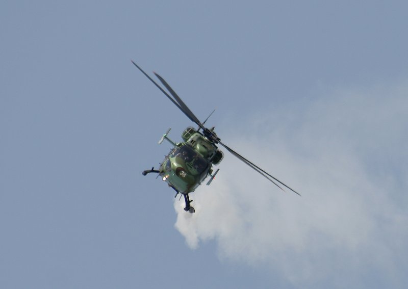 India Air Force Hindustan ALH Dhruv IA-1136 bei der Flugvorfhrung auf der ILA am 30.05.2008