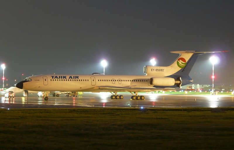 аэропорт худжанд. боинг 737 сомон эйр. аэропорт худжанд уральские. аэропорт домодедово сомон эйр. боинг 757 в аэропорту батуми.