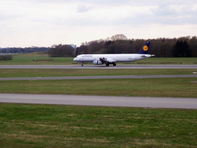 Jet der Lufthansa nach der Landung in Hamburg.