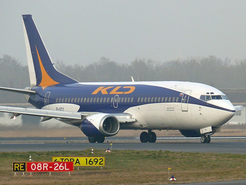 Kaliningrad Avia 733 EI-DTY Berlin TXL 21.12.2007