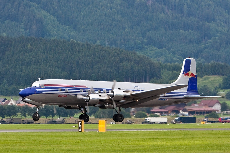 Landung Douglas DC-6/Red Bulls/AirPower'09/Zeltweg/sterreich.