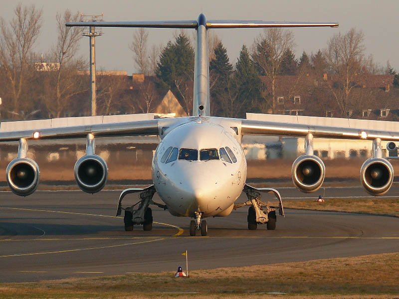 LH Avro85 D-AVRN Berlin TXL 15.12.2007