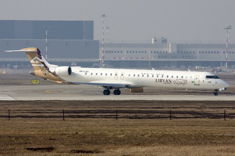 Libyan Airlines, 5A-LAA, Bombardier, CRJ900, 28.02.2009, MXP, Mailand-Malpensa, Italy 


