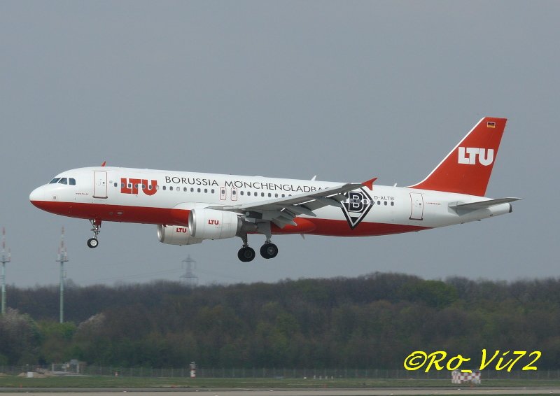 LTU  Borussia Mnchengladbach , A320-200, D-ALTB. 09.04.2007.
