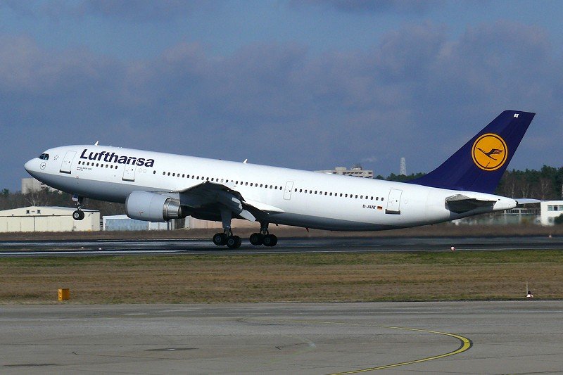 Lufthansa A300-600 D-AIAT takeoff Rwy 26L Berlin TXL 20.03.2008