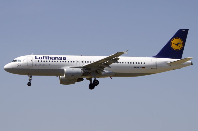 Lufthansa, D-AIQS, Airbus, A320-211, 13.06.2009, BCN, Barcelona, Spain 

