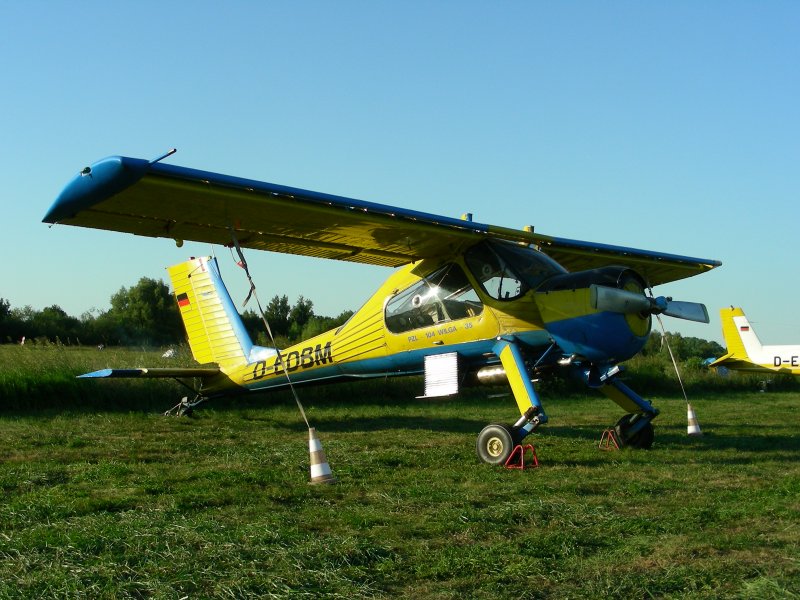 Made in Poland, diese Maschinen werden gerne als Segelflugzeugschleppmaschinen geflogen, Ptnitz zum 5. Internationalen Ostblock Fahrzeugtreffen 01.07.2006