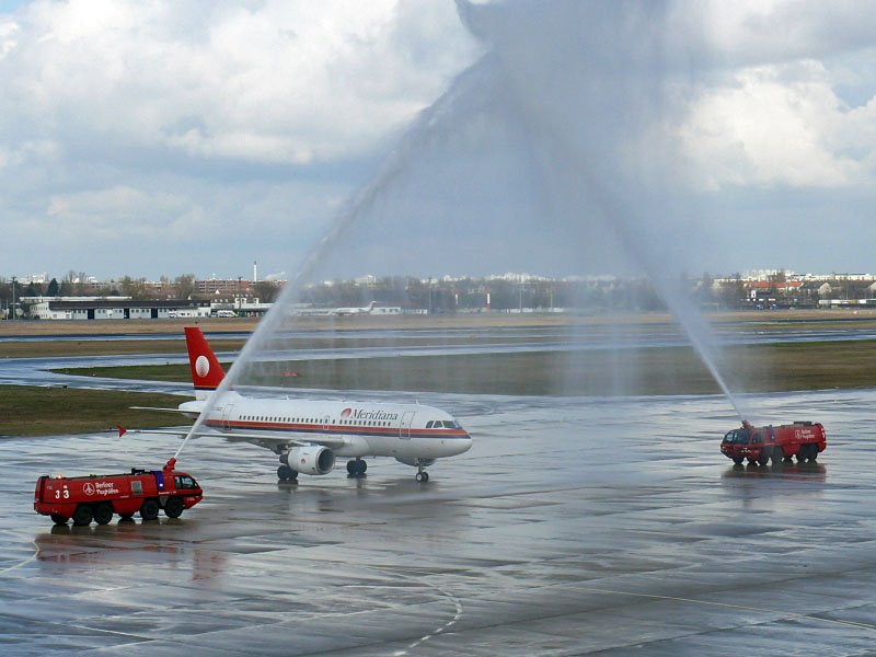 Meridiana 319 EI-DEZ - offizielle Streckenerffnung am 03.04.2008 in Berlin TXL