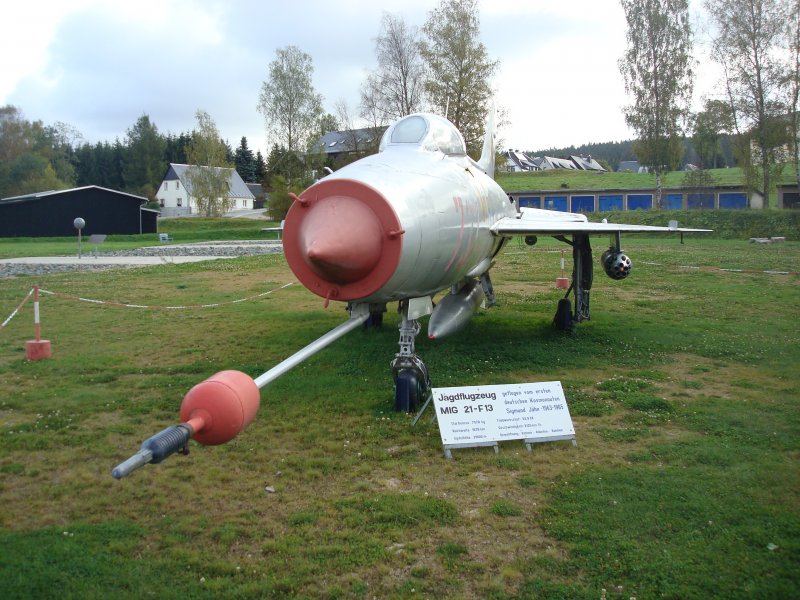 MIG-21 russischer Düsenjäger geflogen bei den Streitkräften der DDR-Volksarmee,hier die Maschine vom Kosmonauten S.Jähn (1963-65)
in seinem Geburtsort Morgenröte-Rautenkranz/Vogtland-Sachsen