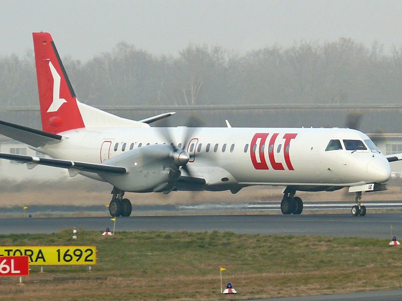 OLT Saab 2000 D-AOLC Berlin TXL 21.12.2007