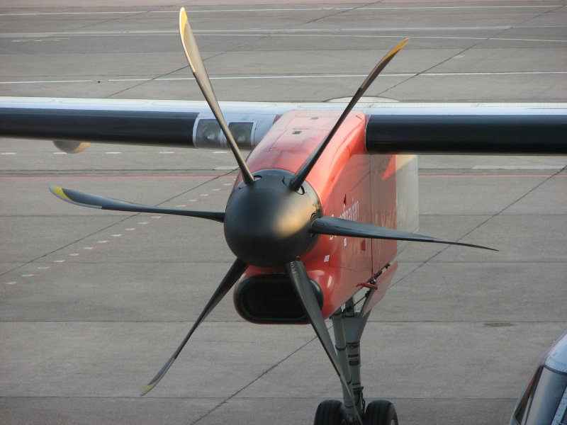 OY-KCF, Scandinavian Commuter - SAS 
De Havilland Canada DHC-8-402Q Dash 8
TXL