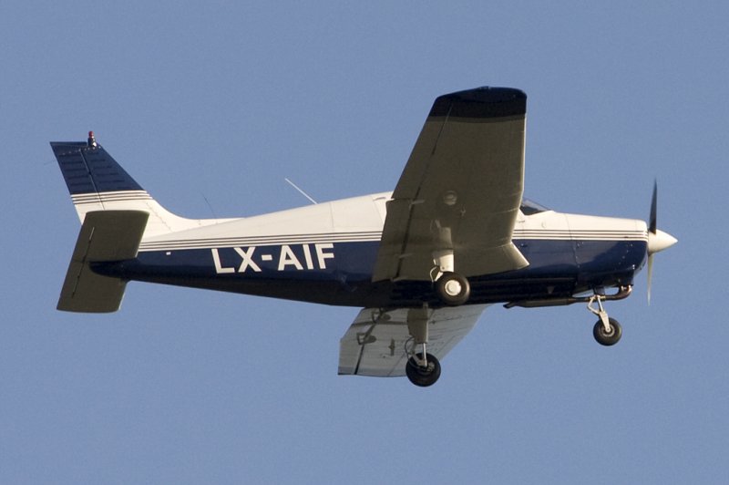 Private, LX-AIF, Piper, PA-28 161 Cadet, 10.04.2009, LUX, Luxemburg, Luxemburg

 