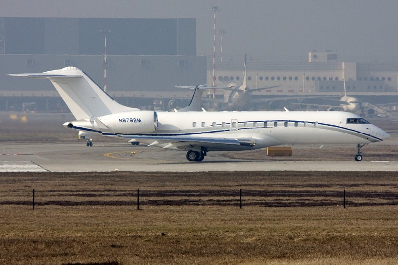 Private, N8762M, Bombardier, BD-700-1A-10-Global-Express, 28.02.2009, MXP, Mailand-Malpensa, Italy

