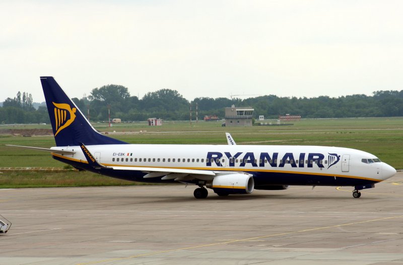 Ryanair B 737-8AS EI-EBK am 31.05.2009 auf dem Flughafen Berlin-Schnefeld
