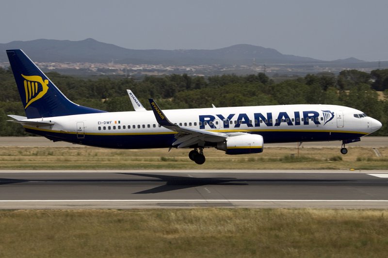 Ryanair, EI-DWF, Boeing, B737-8AS, 17.06.2009, GRO, Girona, Spain 