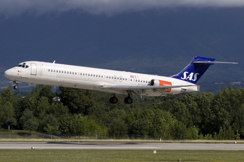 SAS, OY-KHU, McDonnell-Douglas, MD-87, 19.07.2009, GVA, Geneve, Switzerland 

