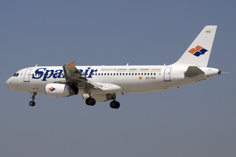 Spanair, EC-IYG, Airbus, A320-232, 13.06.2009, BCN, Barcelona, Spain 

