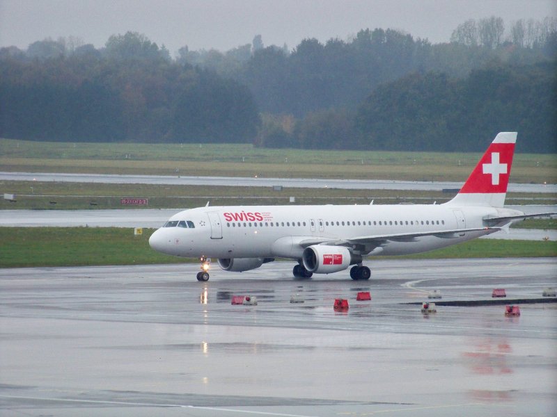 Swiss, A320-214, HB-IJI aus Zrich angekommen in Hamburg. Aufgenommen am 9.10.09.