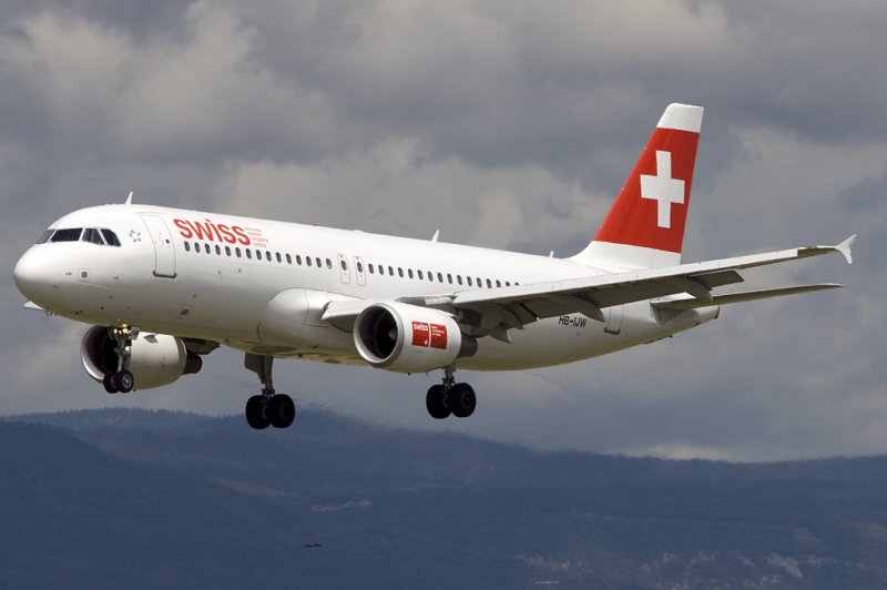 Swiss, HB-IJW, Airbus, A320-214, 19.07.2009, GVA, Geneve, Switzerland 

