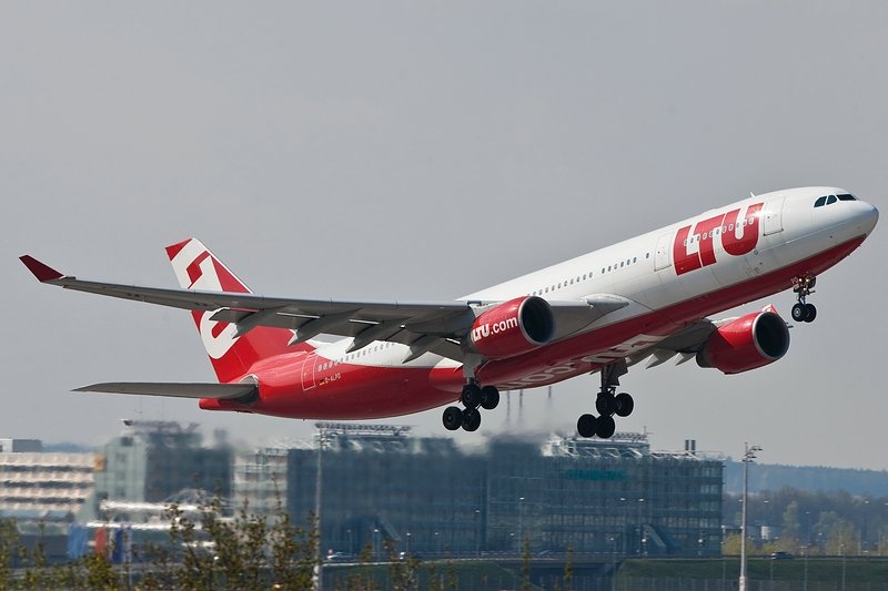 Take off, A330/LTU/MUC/Mnchen/Germany.