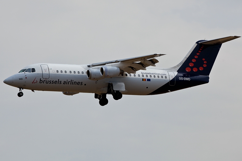 Take off/Avro/Brssels Airlines/Prag/PRG/11.08.09.