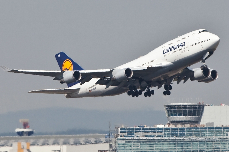 Take off/B747 Lufthansa/Frankfurt/Fra./05.08.09