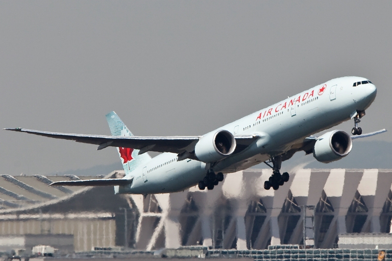 Take off/B777 Air Canada/Frankfurt/Fra./05.08.09