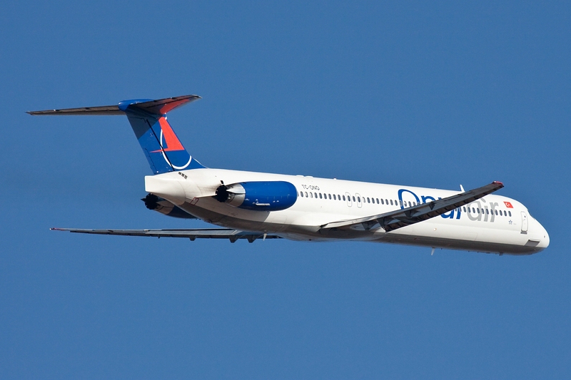 Take off/MD87/Onur Air/Trkei/Antalya (LTAY/AYT).