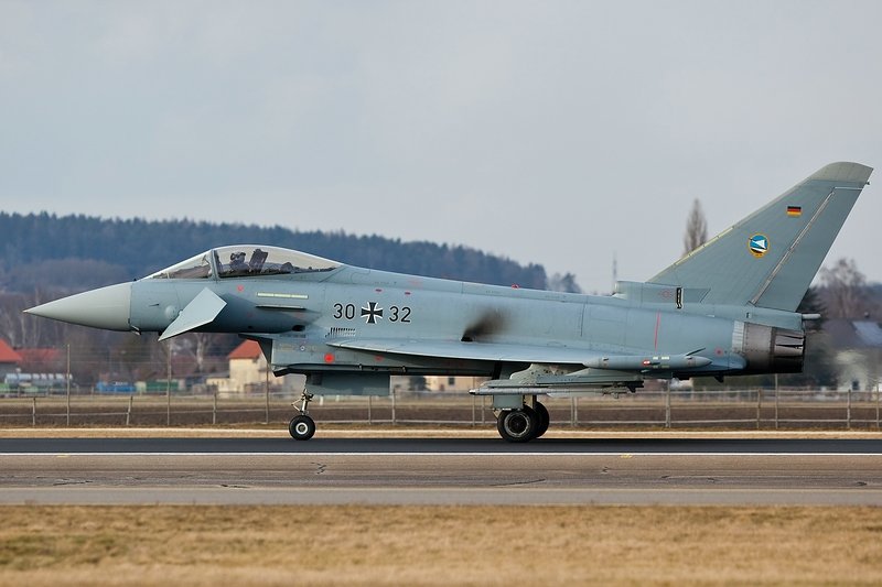 Taxing Eurofighter Typhoon 30+32/JG74/ ETSN,Neuburg,Germany. 

