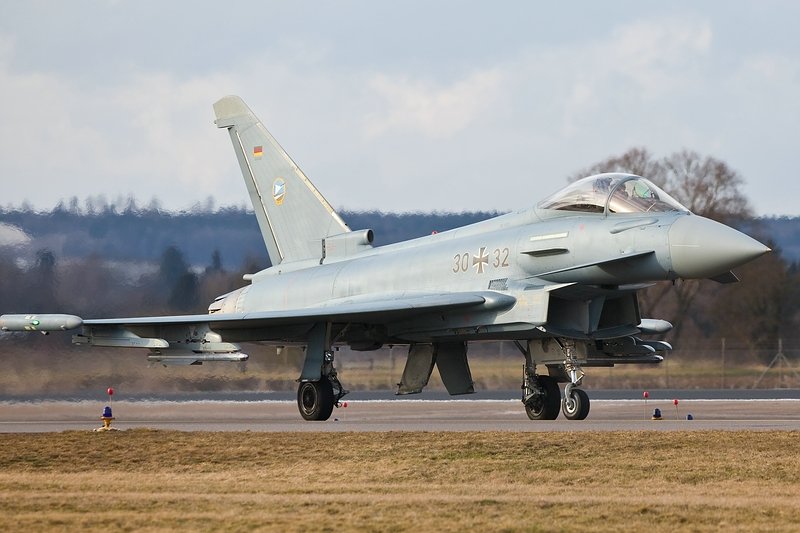 Taxing Eurofighter Typhoon 30+32/JG74/ ETSN,Neuburg,Germany.