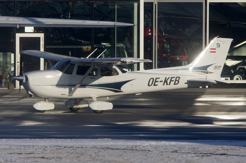 The Flying Bulls, OE-KFB, Cessna, 172S Skyhawk, 10.01.2009, SZG, Salzburg, Austria