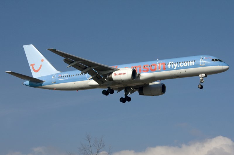 Thomsonfly, G-BYAP, Boeing, B757-204, 21.02.2009, GVA, Geneve, Switzerland