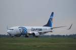Boeing 737-800 SU-GDD der EgyptAir in Berlin-Schnefeld am 12.06.10