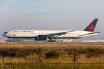Air Canada, C-FIUR, Boeing, B777-333ER, 10.10.2021, CDG, Paris, France