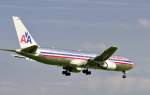 Boeing 767 der AA beim Landeanflug auf den Flughafen Zrich am 21.08.2009