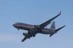 6.10.2013 Washington, DC. American Airlines N889NN im Anflug auf den Ronald Reagan Airport