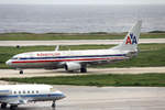 American B737-800 N850NN  nach der Landung auf 11 in CUR / TNCC / Curacao am 20.11.2016