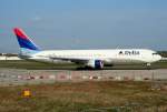 Delta B 767-332(ER) N182DN am 27.09.2008 auf dem Flughafen Berlin-Tegel