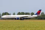 Delta Air Lines, N811NW, Airbus A330-323X, msn: 690, 05.Juli 2015, AMS Amsterdam, Netherland.