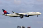 Delta Air Lines, N827NW, Airbus A330-301, msn: 1716, 18.Mai 2023, AMS Amsterdam, Netherlands.