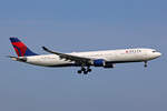 Delta Air Lines, N804NW, Airbus A330-323X, msn: 549,  19.Mai 2023, AMS Amsterdam, Netherlands.