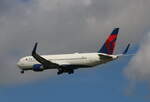 Delta Airlines, Boeing B 767-332(ER), N1605, BER, 15.05.2026