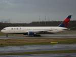 Delta Airlines, N154DL, Boeing, 767-300 ER, 06.01.2012, DUS-EDDL, Dsseldorf, Germany 

