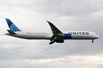 United Airlines Boeing 787-10 Dreamliner N14011 bei der Landung in Amsterdam 13.6.2020
