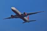 VT-ALU Boeing 777-337 von India Airlines, gesehen beim �berflug �ber Wien.