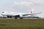 China Eastern Airlines Airbus A350-941 B-305X beim Start in Amsterdam 13.6.2020
