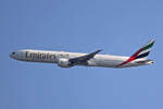 Emirates, A6-EGW, Boeing B777-31HER, msn: 35601/1034, 07.Februar 2026, DXB Dubai, VAE.