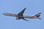 Emirates, A6-ENY, Boeing B777-31HER, msn: 42122/1276, 07.Februar 2026, DXB Dubai, VAE